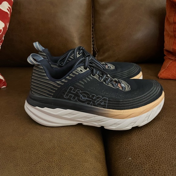 Hoka Shoes - Hoka sneakers size 6.5